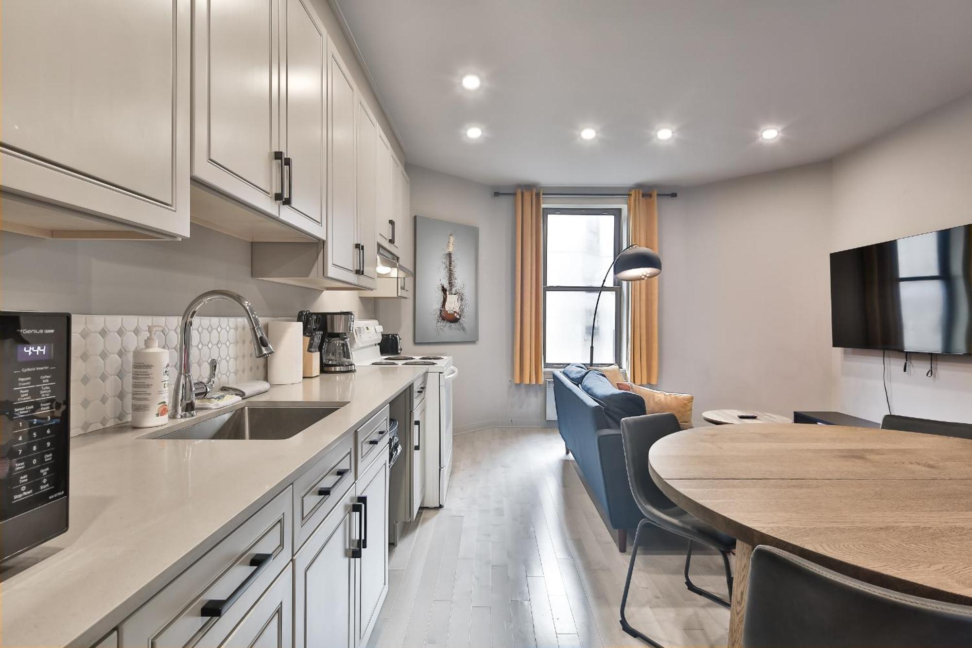 Stanley Suites Montreal Exterior photo